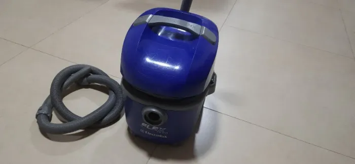 Aspirador água pó Electrolux 1400W 14L