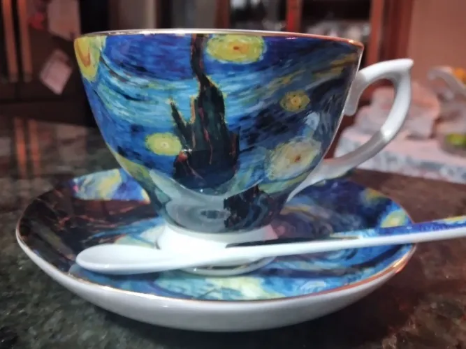 Xícara de Café A Noite Estrelada de Van Gogh