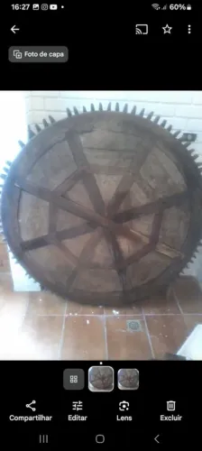 MESA ARTESANAL FEITA COM RODA DE ENGENHO DE CANA 