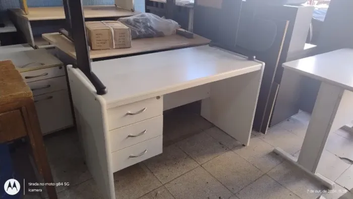 mesa com gaveta a partir de 350,00