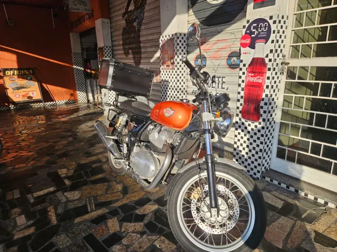 Interceptor 650 pouco rodada.(baú não incluso)