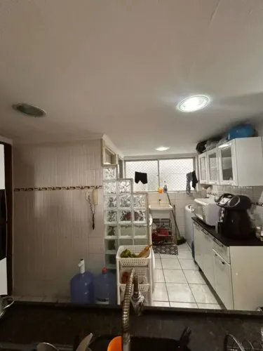 Apartamento em Boa viagem com uma excelente LOCALIZAÇÃO 420 MIL.