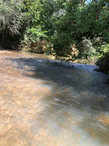 Terreno rural de 5.000 m² cercado, fácil acesso, faz parte da Estrada Real, rio nos fundos