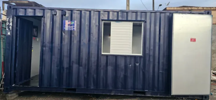 Container casa escritório habitável com isolamento térmico