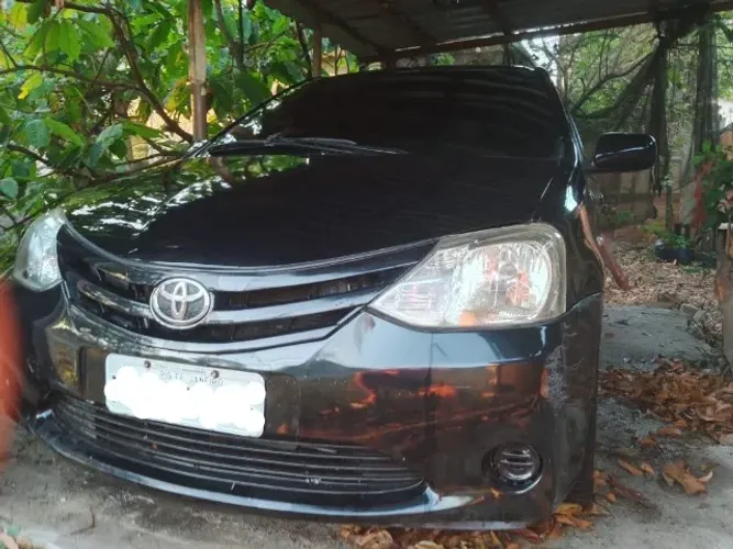 Toyota Etios XS 1.3 Flex 16V 5P Mec. 2013