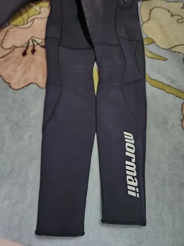 Roupa borracha mormai