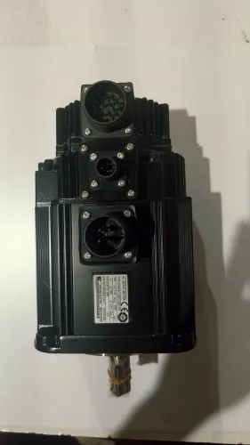 SERVO MOTOR YASKAWA SGMGH-09DCA6H-400V-850W-1500RPM