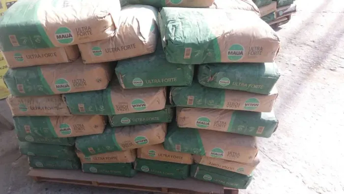 Sacos de cimento Mauá Ultra Forte 25kg