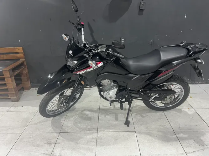 Bross 2025 / único dono (vendo:troco:financio)