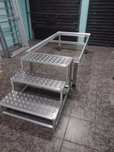 Escada em Alumínio