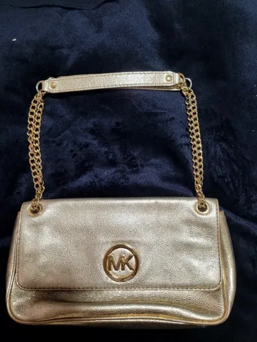 Bolsa Michael Kors Dourada