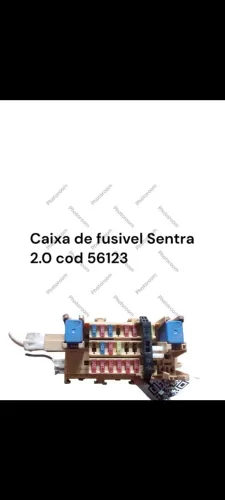 Caixa de fusivel Sentra 