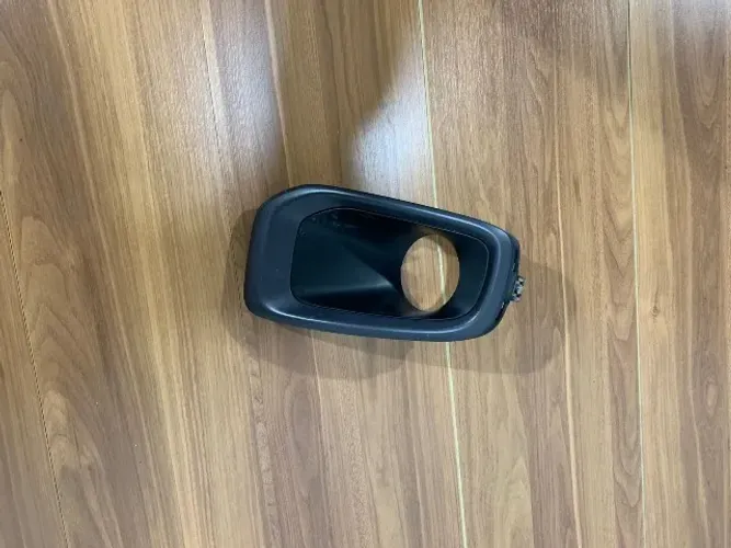 Grade Moldura Farol Milha LE Renegade