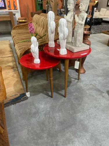 Conjunto mesa lateral vermelha ninho 