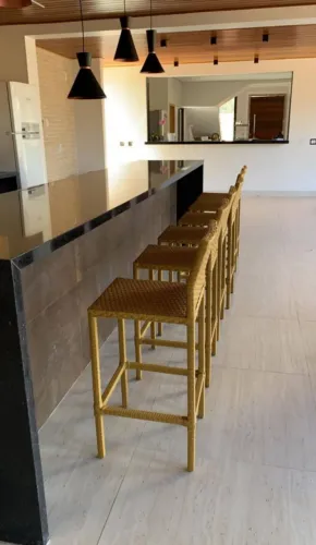 Banqueta Classick luxo - Fibra sintética (Unidade)
