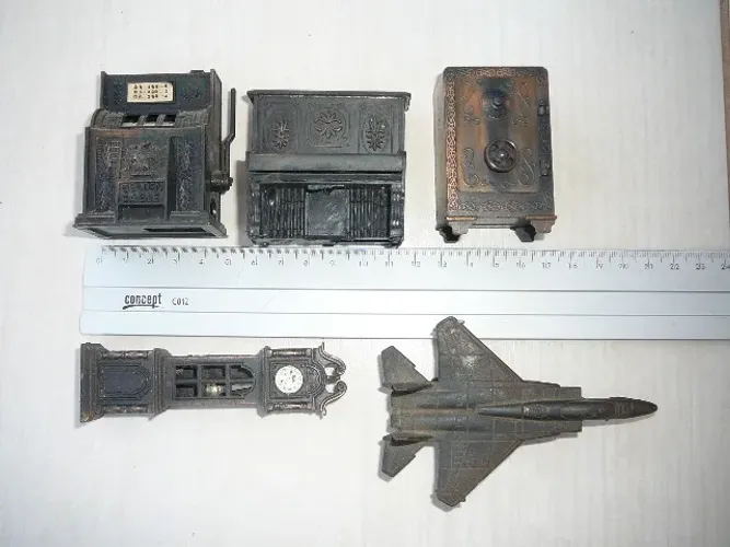5 apontadores de ferro - Avião - Piano - Relógio - Cofre - Jogo