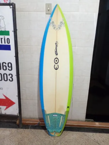 Prancha de Surf Semi Nova - Ótimo Estado
