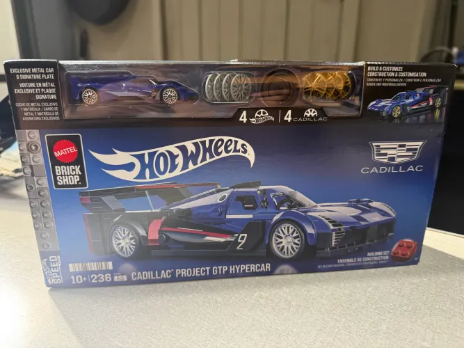 Mattel Brick Shop HotWheels - Cadillac GTP Hypercar 1:32