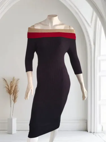 Vestido ombro a ombro, pala estruturada.