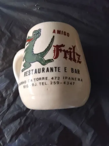 Caneca de serviço do Restaurante Fritz - Ipanema