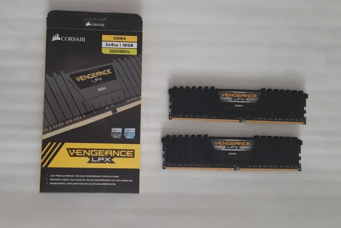 Memoria Corsair Vengeance LPX 16GB (2x8GB) DDR4, 3600MHz, C16, CMK16GX4M2D3600C16