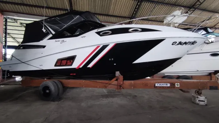 LANCHA FOCKER 330 Black Editon