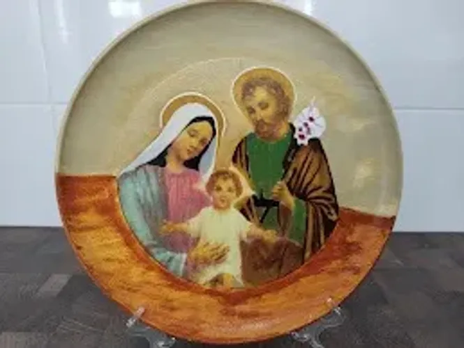 Prato Decorativo de Parede Decoupagem Sagrada Familia 28cm