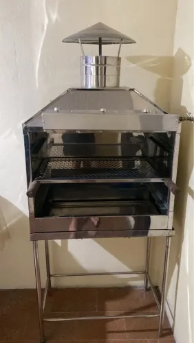 Churrasqueira de aço inox, usada, 3500 reais