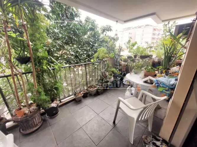 Apartamento para venda possui 103 metros quadrados com 3 quartos