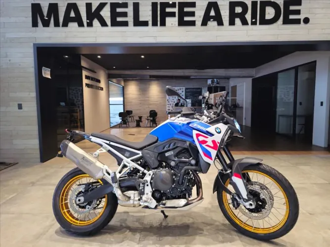 BMW F 900 GS PLUS