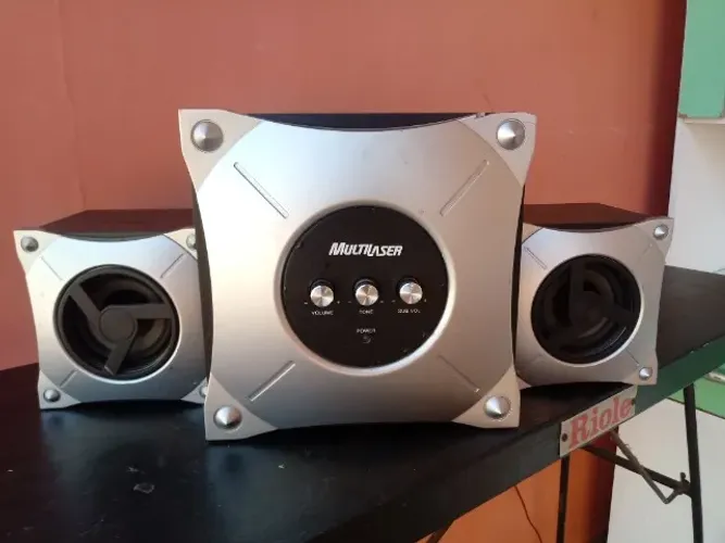 Home Theather (SP008) Pretocom Prata (bivolt) 21,45w RMS ,, com seletor 