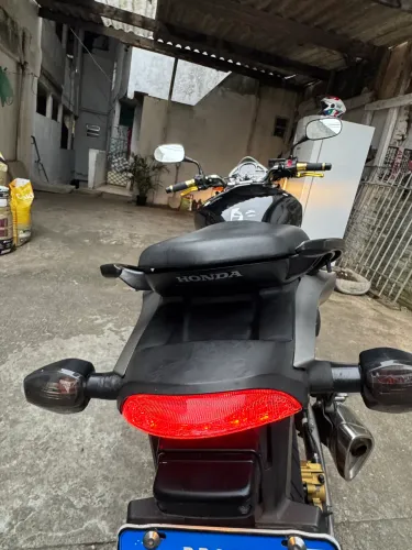 Vende-se Hornet 2008 abs
