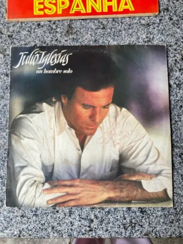 LP Disco de Vinil do Julio Iglesias - Un Hombre Solo 1987