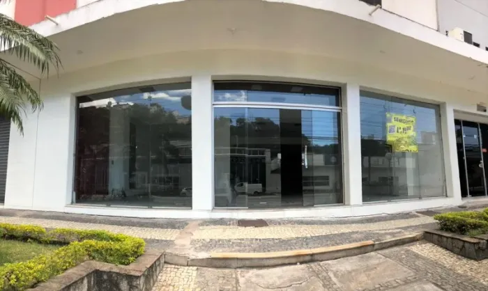 Vendo Lojas Comerciais Alugadas em Santa Lúcia em Avenida com 800m² - R$ 3.200.000,00