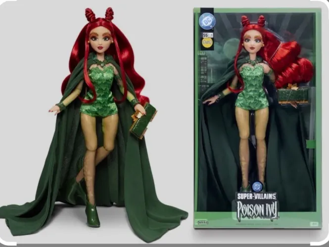 Boneca Super-Villains - Poison Ivy (Avaria na Caixa)