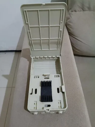 Caixa de conexão para fibra