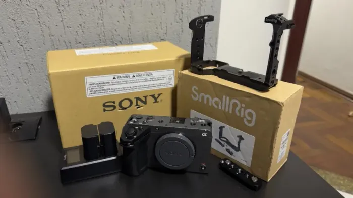 Sony FX30 + Cage Samllrig + 2 baterias