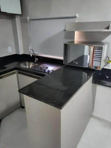 Apartamento para aluguel tem 20 metros quadrados com 1 quarto