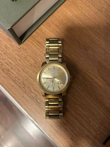 Relógio Diesel Dourado 