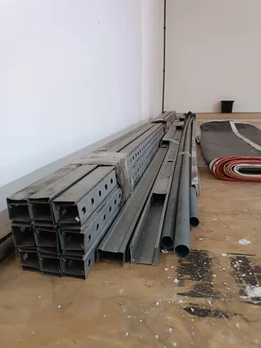 Perfilado para infraestrutura elétrica