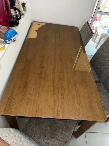 Mesa de jantar com 6 lugares