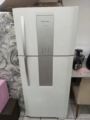 Vende se geladeira Electrolux df80