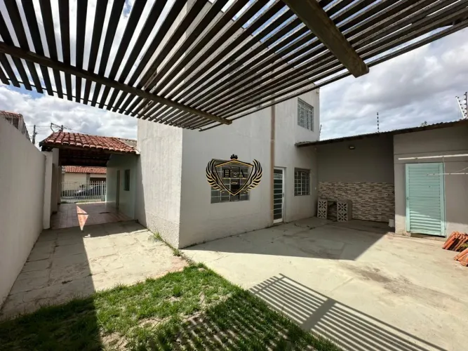 Sobrado com 4 Quartos no Bairro CPA 4!