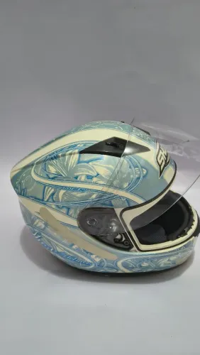 Capacete