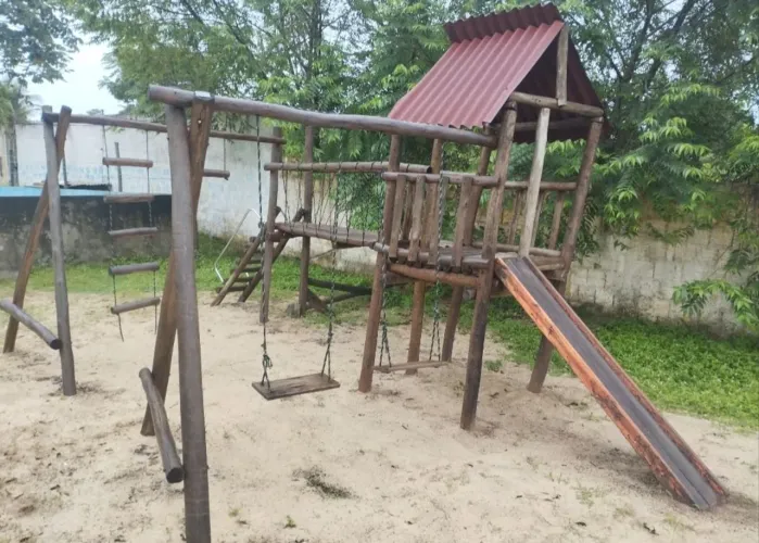 Vendo Parquinho de Eucalipto 