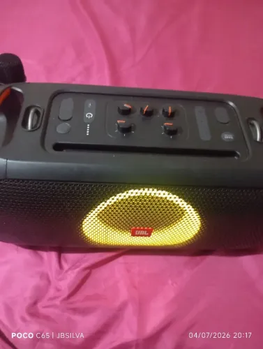 JBL part Go, microfone