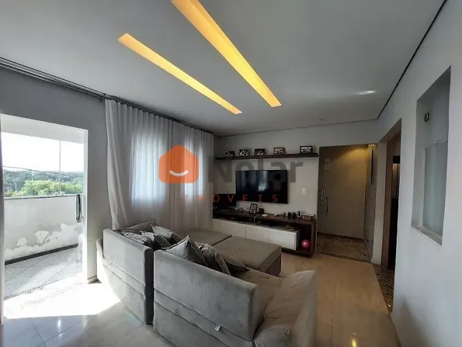 Casa á venda de 6 quartos com suíte e 4 vagas no bairro Pedra Branca (Justinópolis)