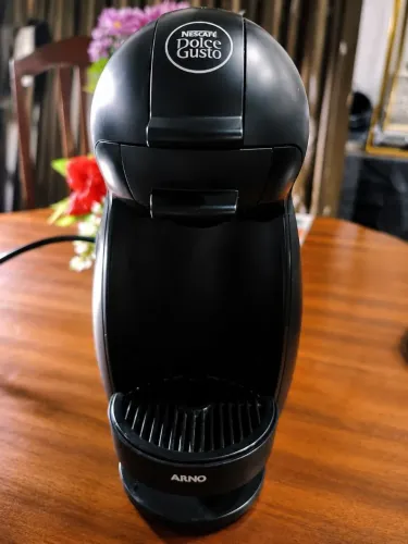 Cafeteira Nescafé Café Dolce Gusto 