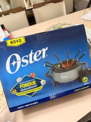 Panela Elétrica de Fondue Oster 2,4L