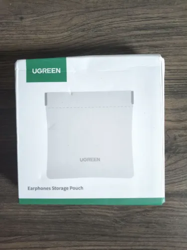 UGREEN Bolsa de Couro com abertura Magnética para Fones de Ouvido e Cabos